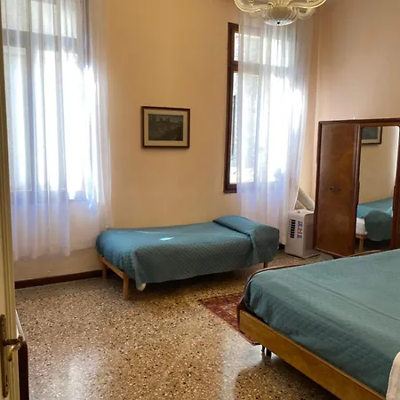 San Polo 1948 Centre *