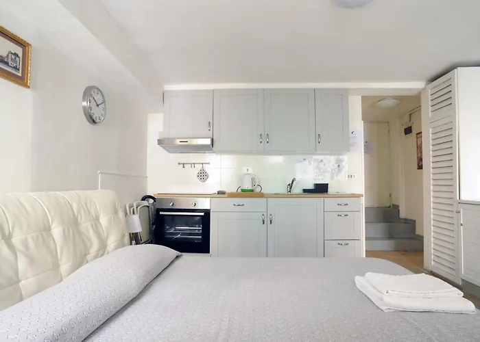 San Polo 1948 Centre Apartment *