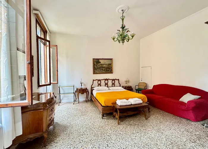 San Polo 1948 Centre * Venice