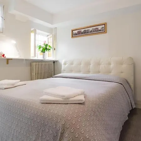 San Polo 1948 Centre アパート