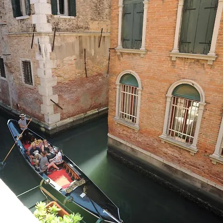 アパート San Polo 1948 Centre